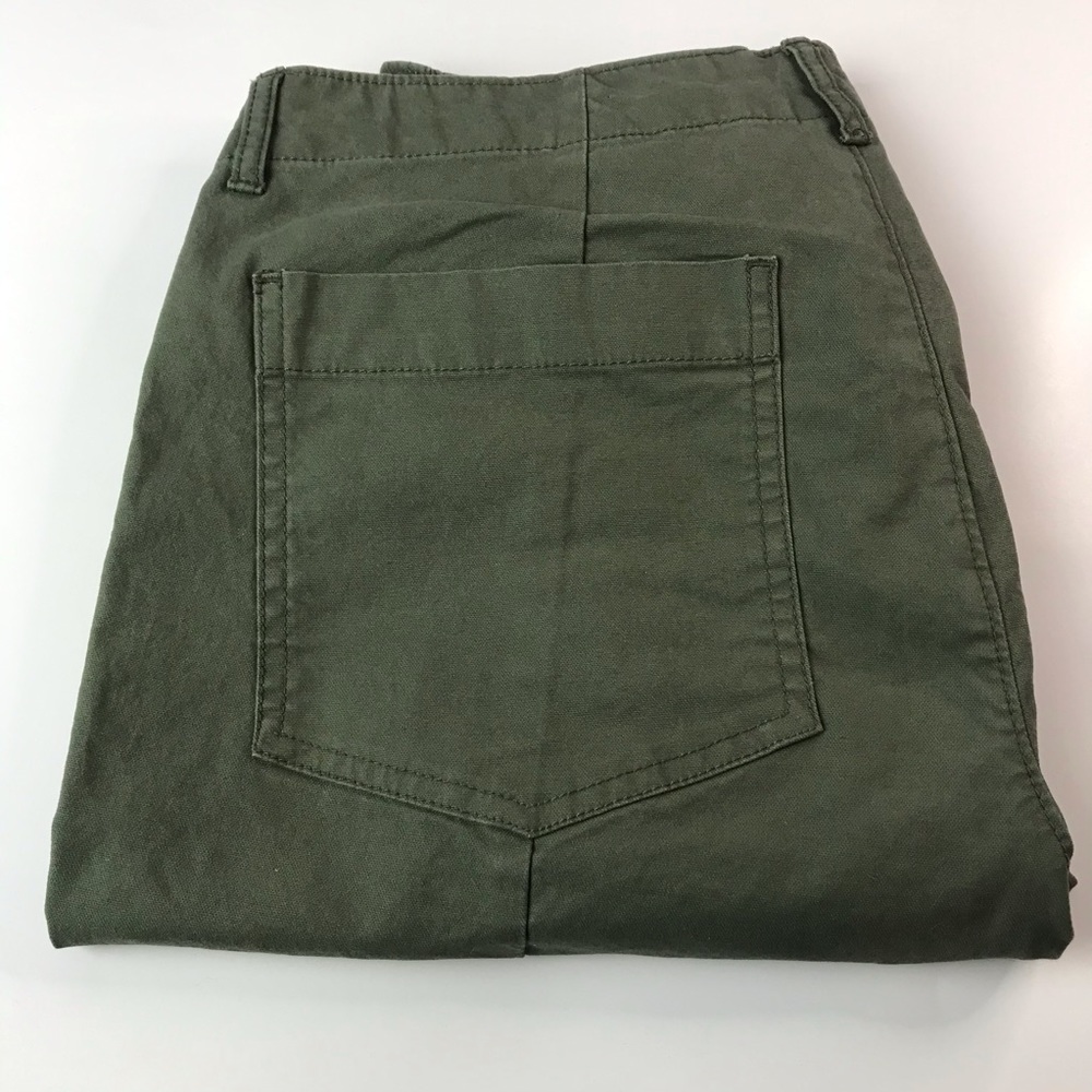 Old Navy Green Cargo Shorts women’s size 8 - Picture 3 of 8